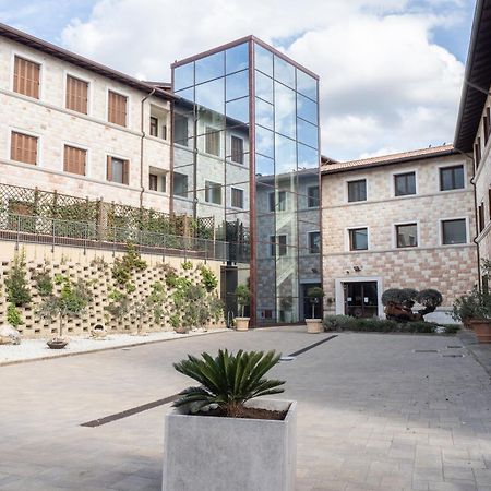 Hotel Domus Laetitiae Assisi Esterno foto