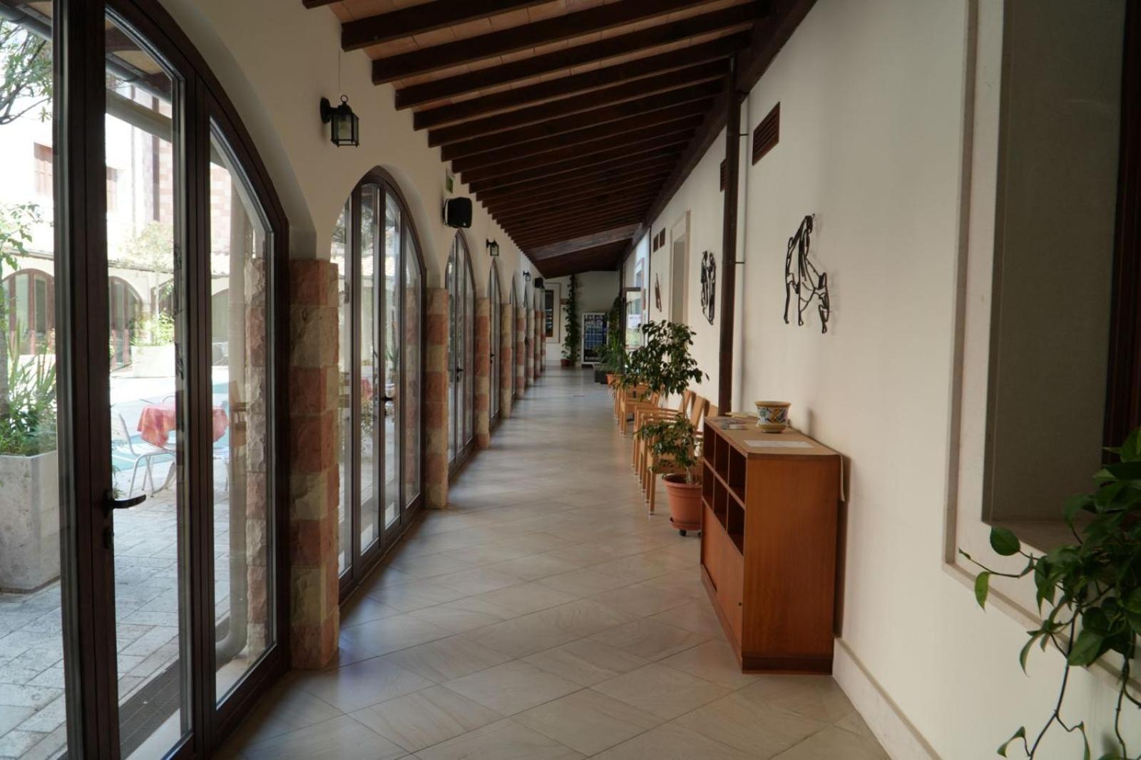Hotel Domus Laetitiae Assisi Esterno foto