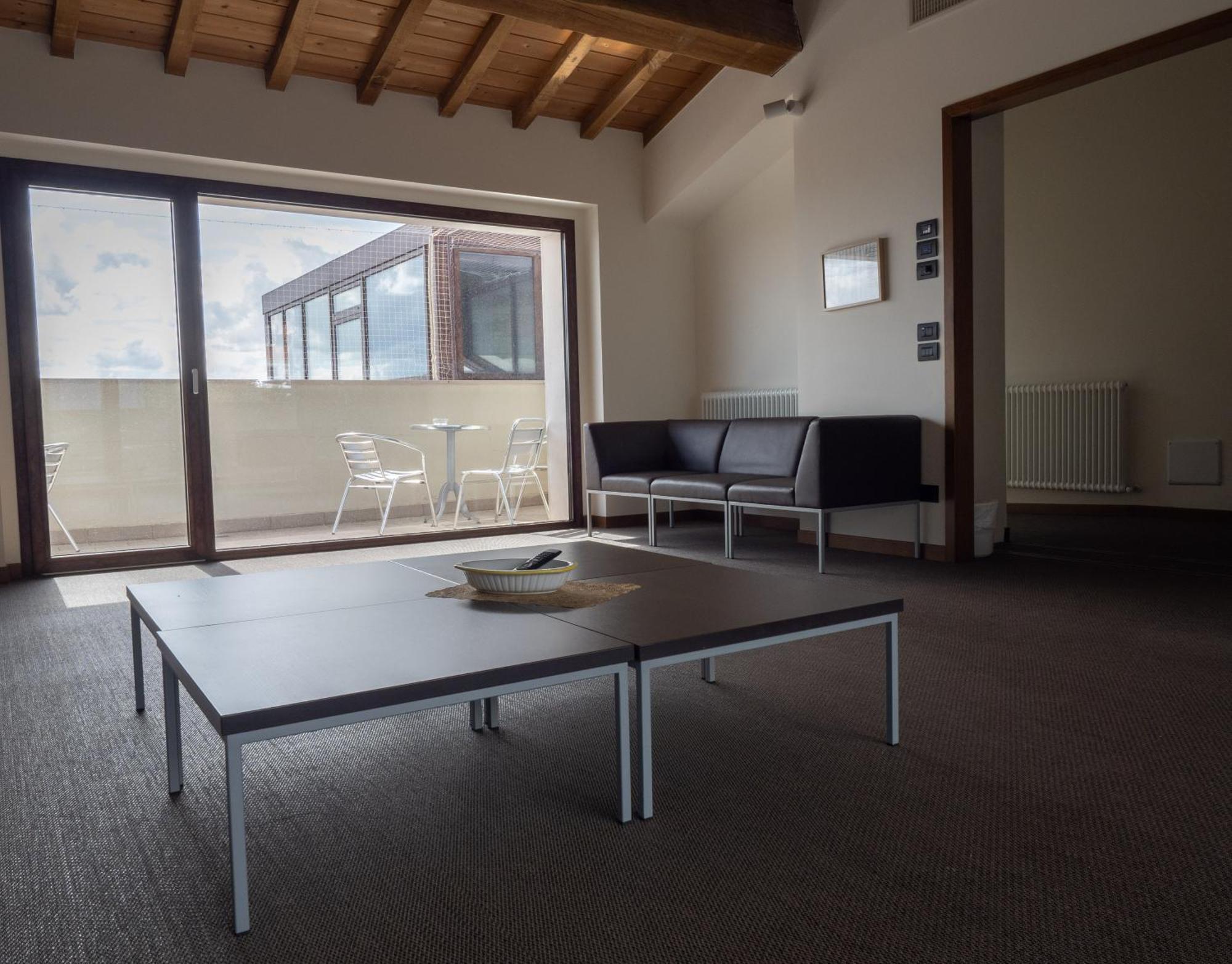 Hotel Domus Laetitiae Assisi Esterno foto